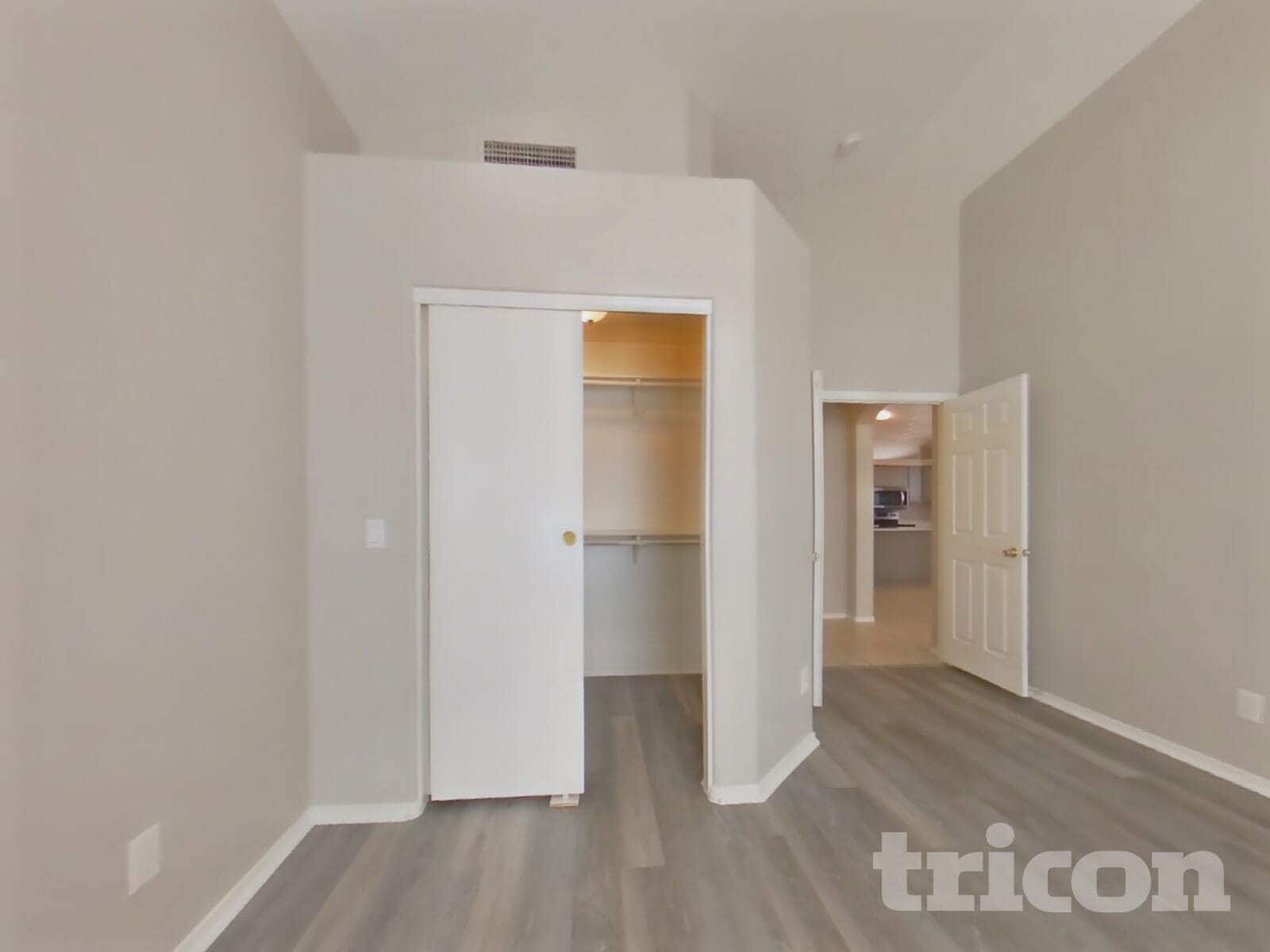 Building Photo - 8363 W Audrey Ln