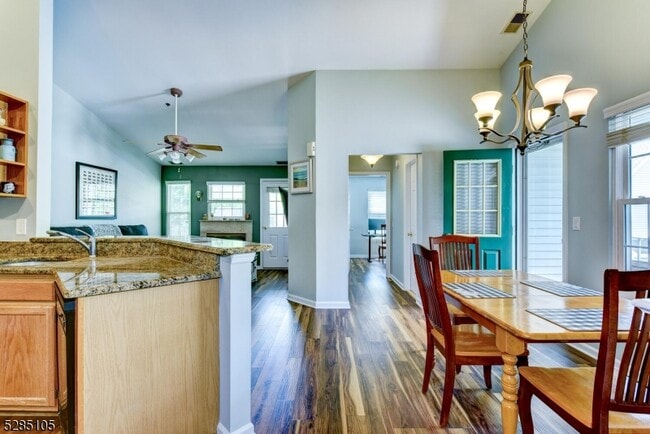 Building Photo - 5803 Tudor Dr