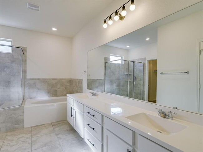 Building Photo - 10418 Bramble Berry Dr