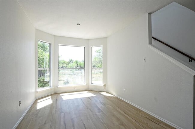 Building Photo - 2509 Patsy Pkwy