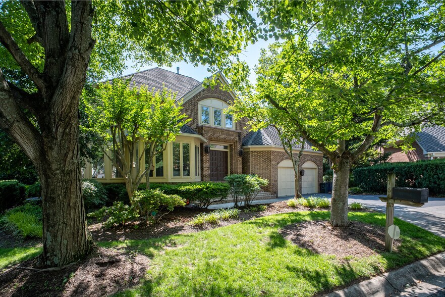 Primary Photo - 7624 Wheatcroft Ct