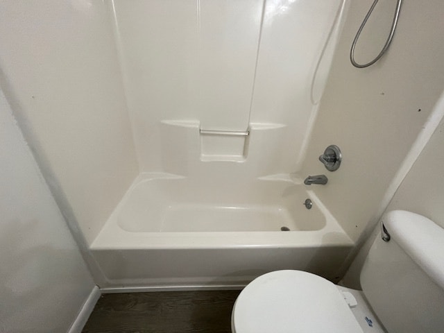 Building Photo - 2527 Riverside Dr