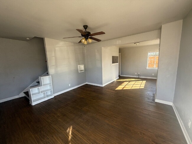 Building Photo - 2-Bedroom Townhome with Wood Floors