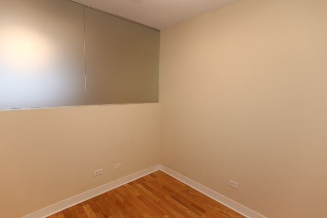 Building Photo - 650 W Wrightwood Ave