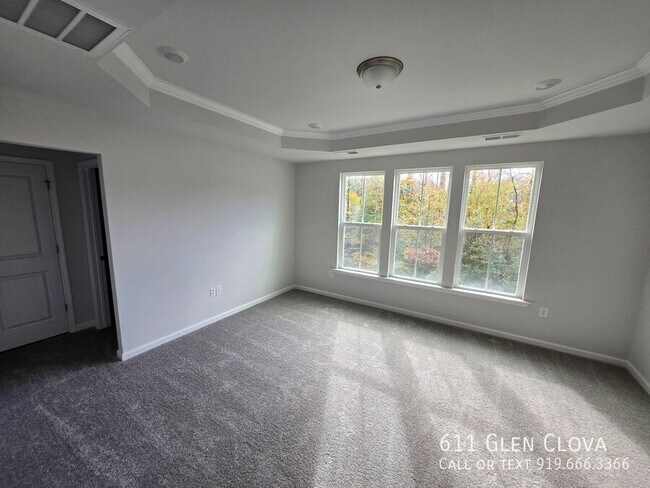 Building Photo - 611 Glen Clova Dr