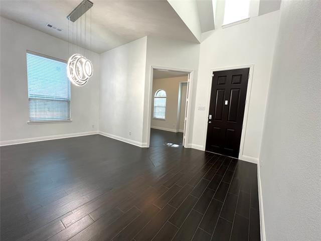 Building Photo - 1801 Forest Park Dr