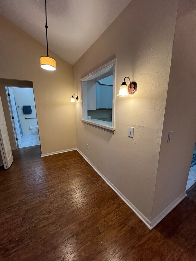 Building Photo - 3211 NW 103rd Dr