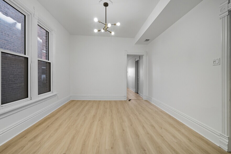 Building Photo - 2609 W Iowa St
