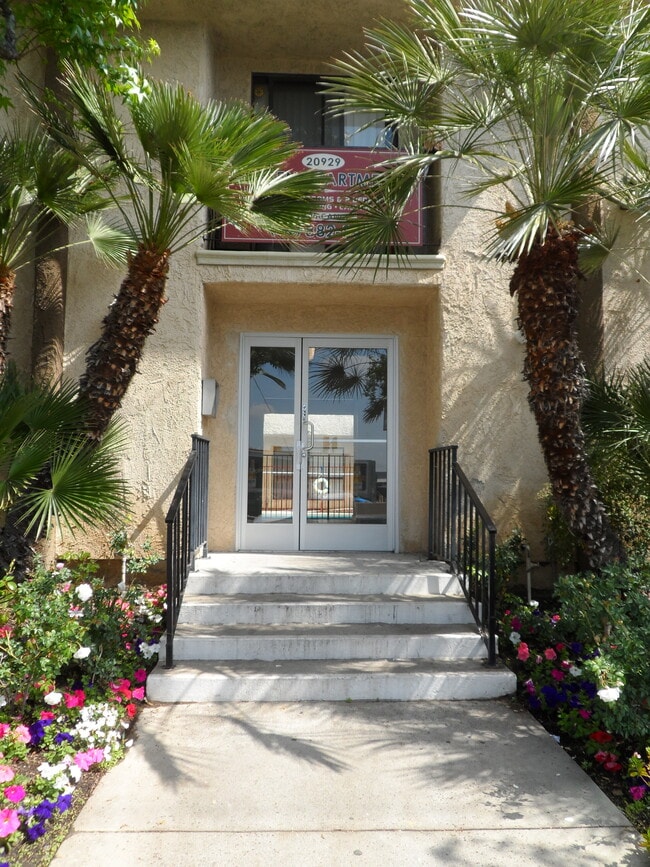 Building Photo - Lassen Apartments