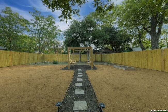 Building Photo - 406 McKinley Ave
