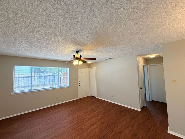Building Photo - 12102 Arrowwood Dr