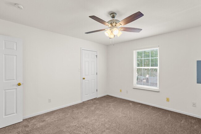 Building Photo - 5003 Roscoe Rdg