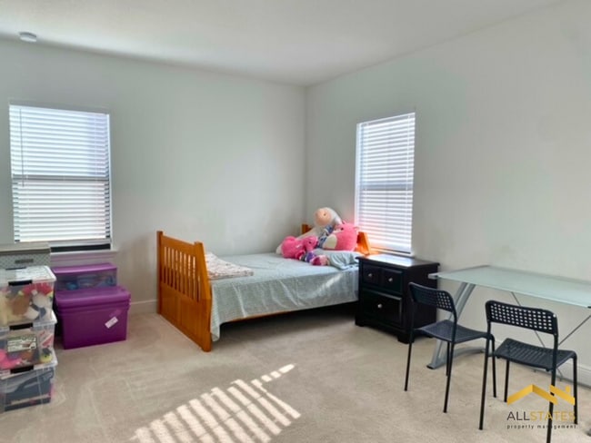 Building Photo - 2941 Siesta View Dr