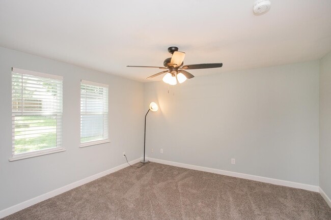 Building Photo - 1014 Douglas Ave