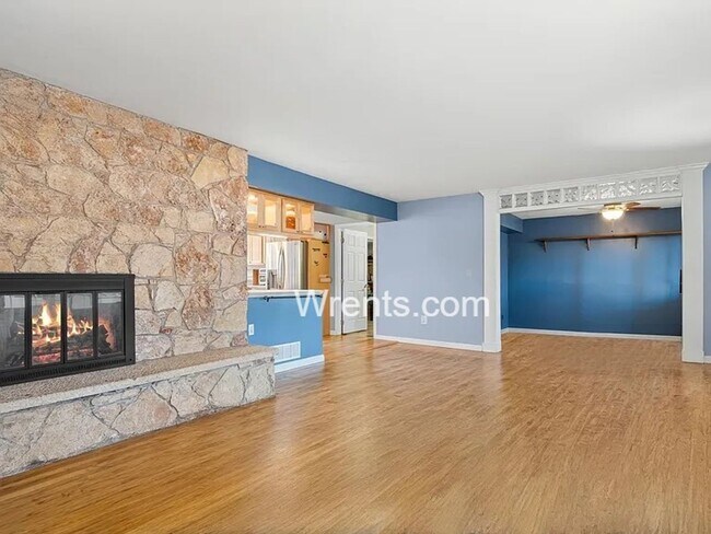 Building Photo - Your Own Slice of Spokane – 3BR/3BA Home West Plains Living - Bonus Shop available