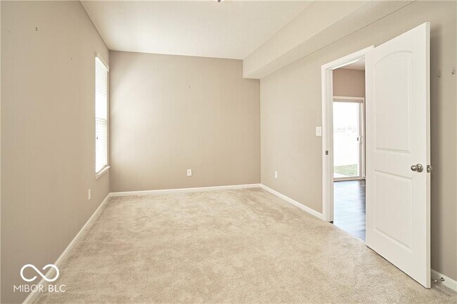 Building Photo - 8709 Rowling Way