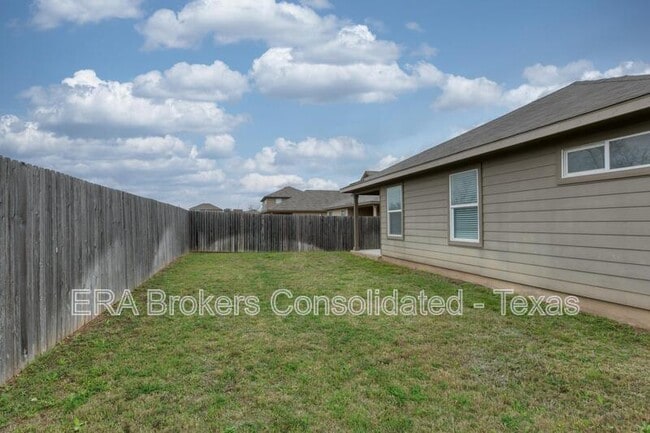 Building Photo - 121 Little Wichita