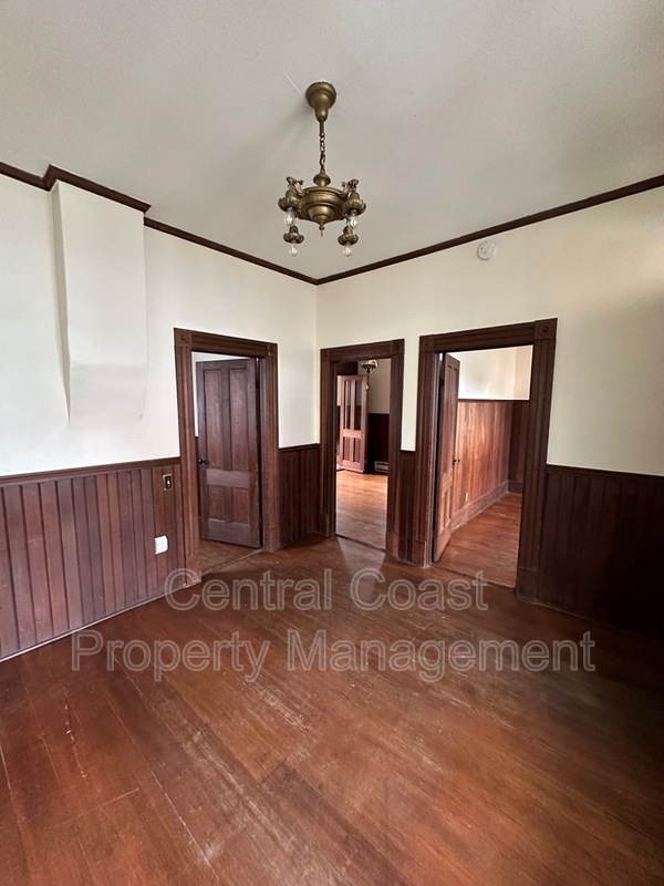 Building Photo - 205 15th St