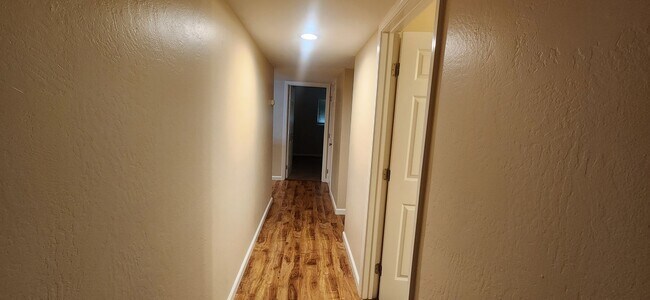 Building Photo - Beautifully Updated 3 Bedroom 2 Bathroom Home in the Highly Desirable S. Land park Neighborhood