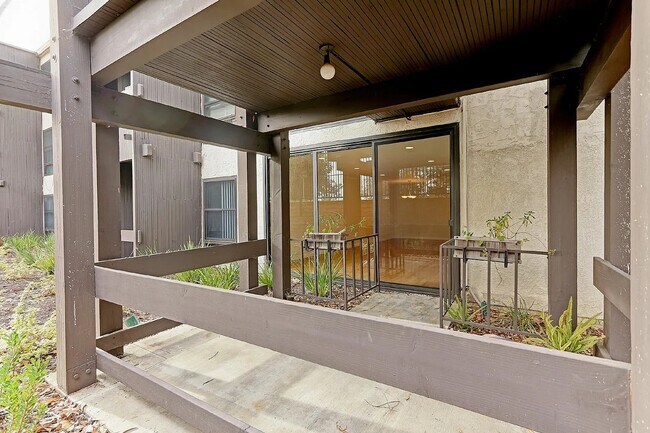 Building Photo - 7777 W 91st St