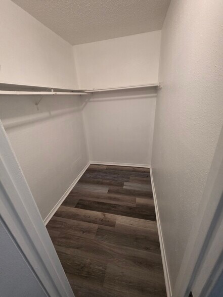 Building Photo - 6847 Mayo Blvd