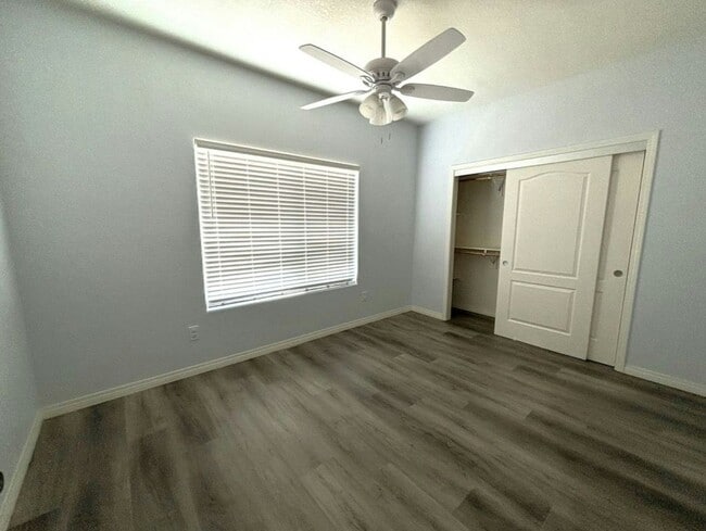 Building Photo - 9875 Magnolia Ave