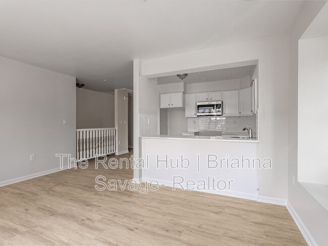 Primary Photo - 17 Bowman Ave