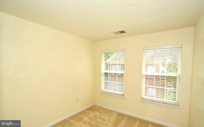 Building Photo - 2303 Huntington Station Ct