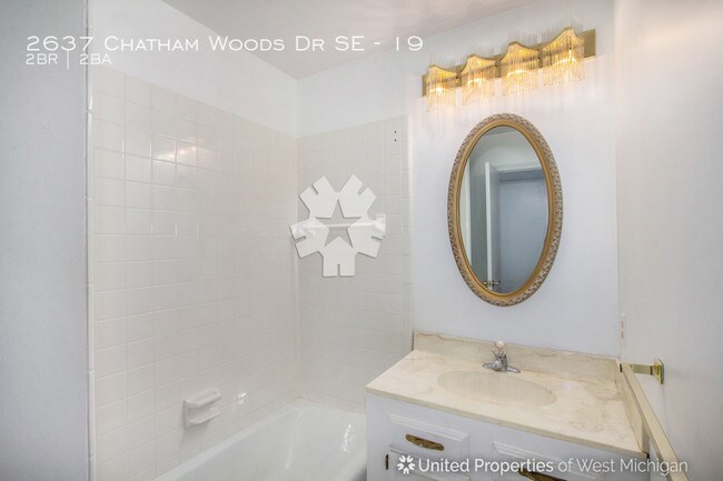 Building Photo - 2637 Chatham Woods Dr SE