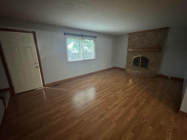 Building Photo - 2975 Stillmeadow Dr