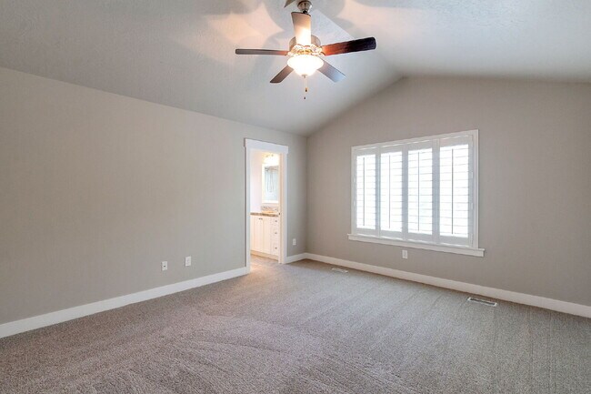 Building Photo - Available Now | American Fork, UT | 5 Bed | 3 Full Bath | Single-Family Home