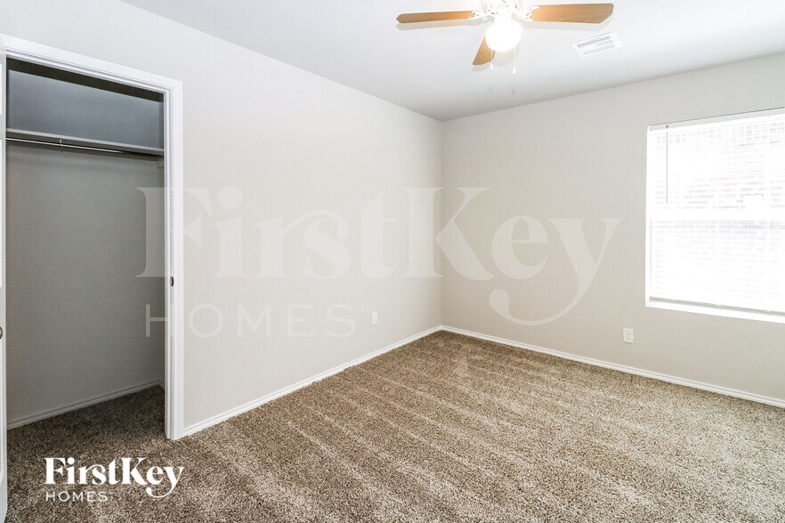 Building Photo - 232 Klare Ct