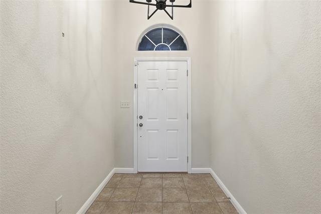 Building Photo - 1404 Chaucer Dr