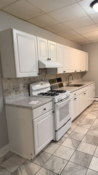 Building Photo - 841 E Philadelphia St