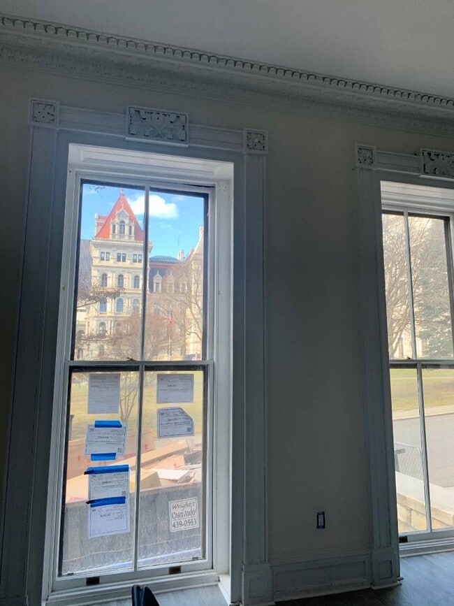 Building Photo - 29 Elk St