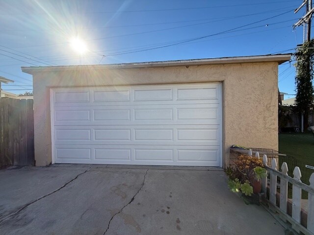 Building Photo - 136 Jefferson Ave