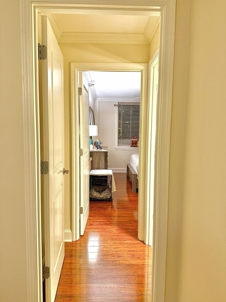 Building Photo - 2479 Peachtree Rd NE