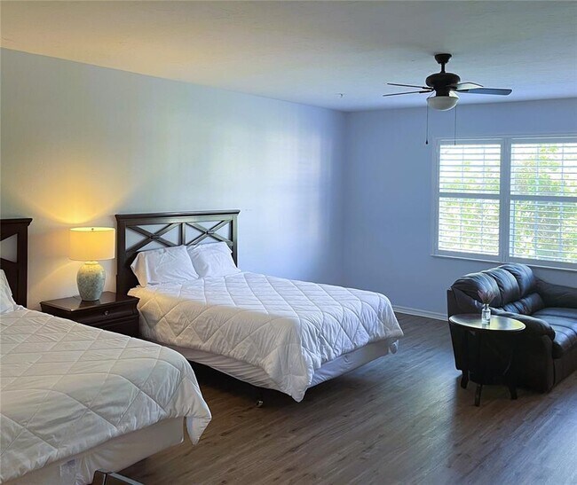 Building Photo - 3506 54th Dr W