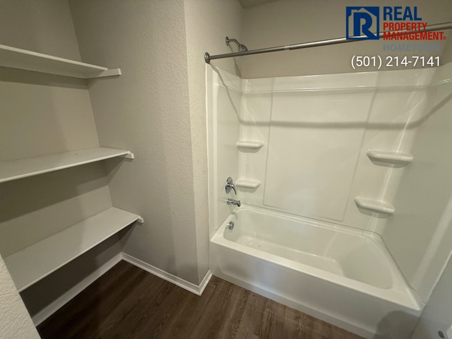 Building Photo - 19 Curly Leaf Ln