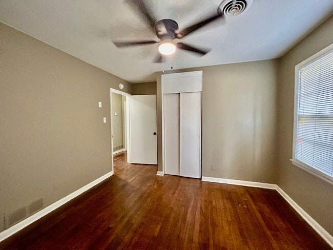 Building Photo - Newly Renovated 3 bedroom 1 bath Home - Open To Section 8