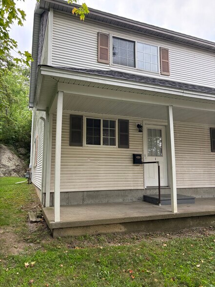 Building Photo - 203 S Main St