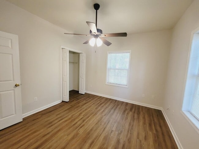 Building Photo - 2770 Weaver Dr