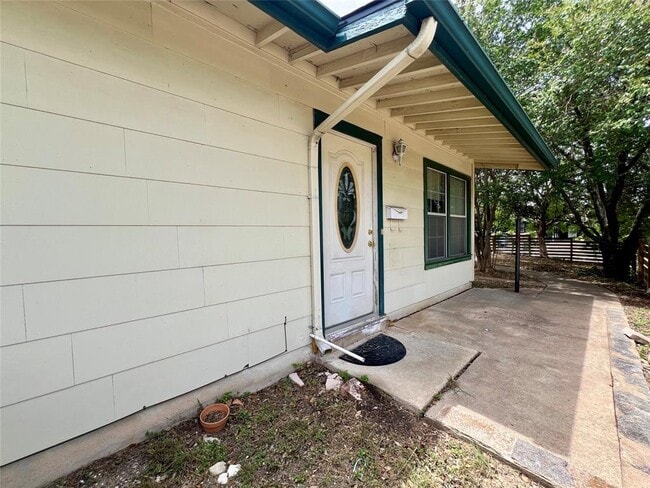 Building Photo - 401 Philco Dr