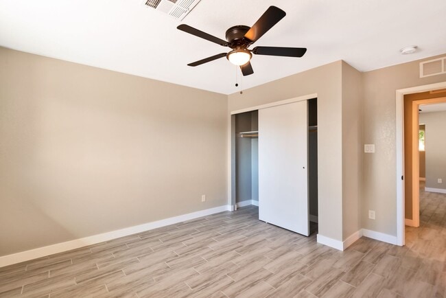 Building Photo - 5-Bedroom Tempe Home with Private Pool Near ASU Campus