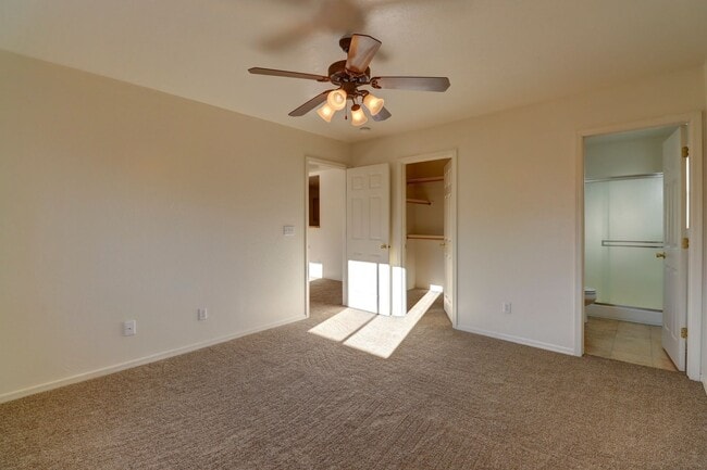 Building Photo - 3881 N Tani Rd