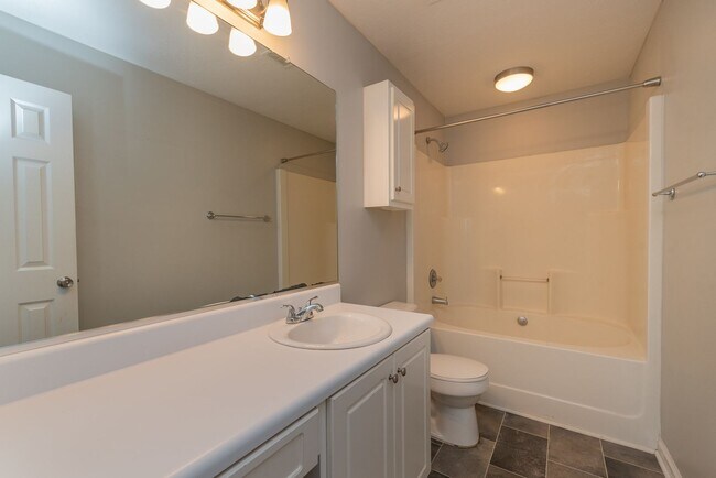 Building Photo - $1,525- 2 Bed/2 Bath house for rent in West Augusta, Total Electric!