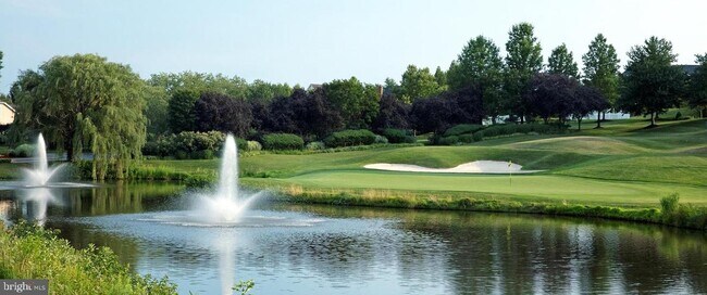 Building Photo - 43840 Hickory Corner Terrace