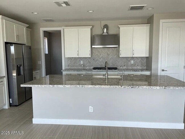 Building Photo - 6959 W Andrea Dr
