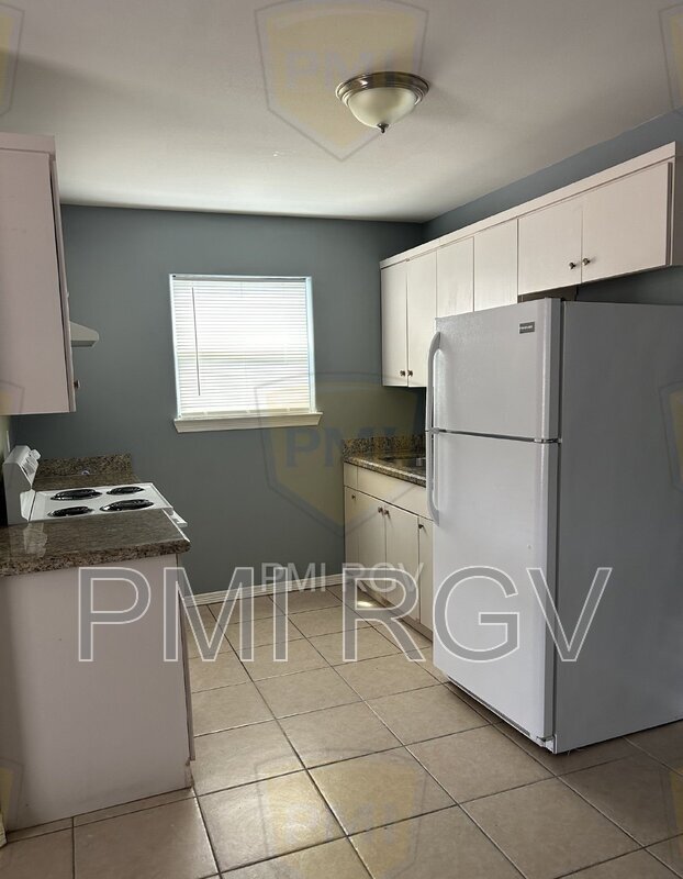 Building Photo - 1502 Quitaca Dr