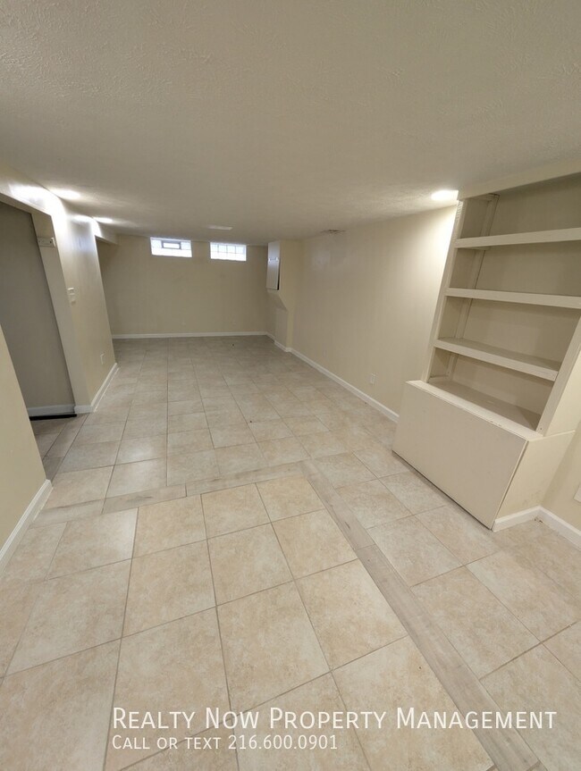 Building Photo - 15709 Northwood Ave